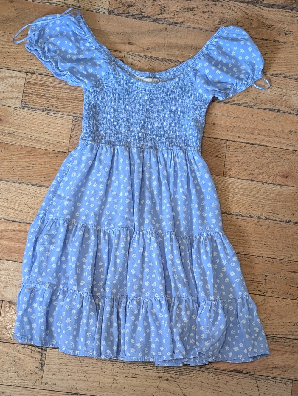 EUC American Eagle XS  Smocked Dress *P19